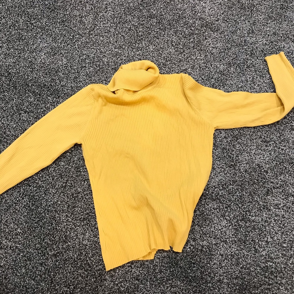 Turtle neck - Picture 2 of 2